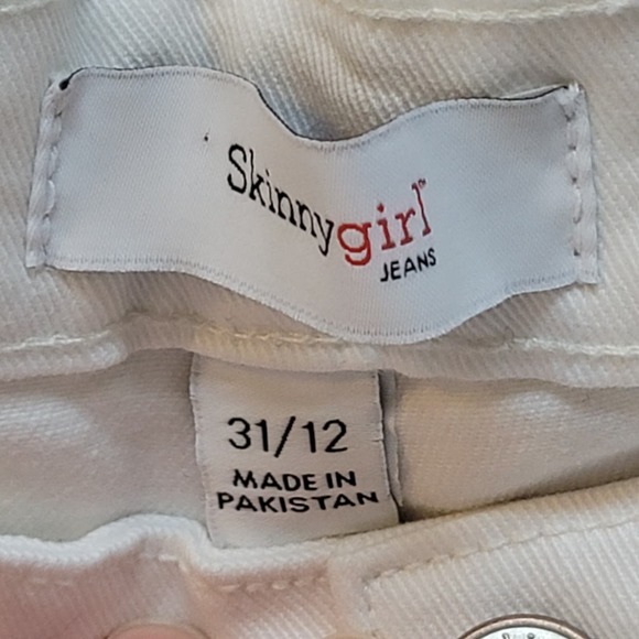 Skinnygirl Jeans "The Long Short" White Shorts NWT Women's Size 31/12 - Picture 3 of 6